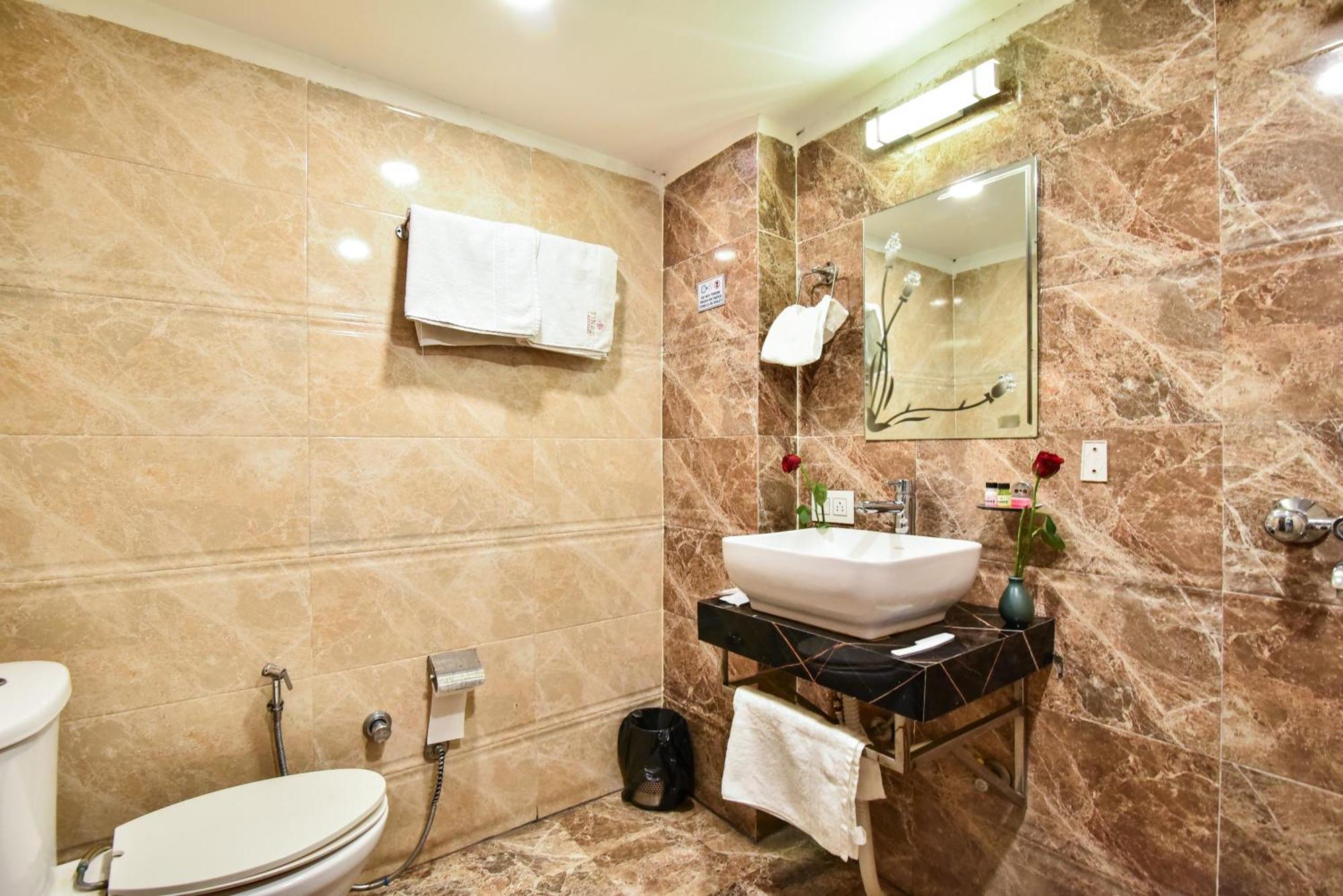 فندق Pinaz Royale أمريتسار المظهر الخارجي الصورة